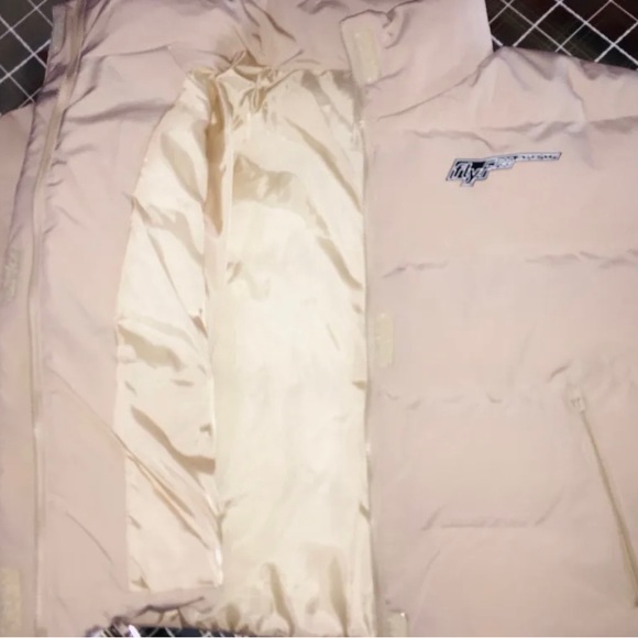 SHEIN Puffer Jacket Brand New / Manteau Beige Neuf - Picture 3 of 7